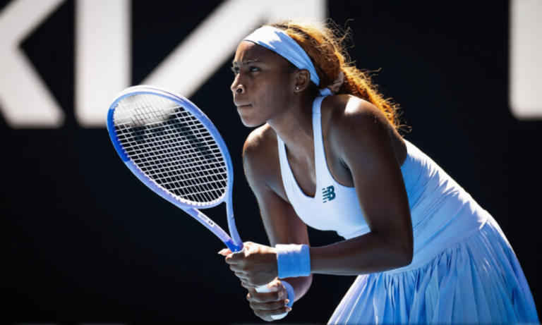 coco gauff recieve serve against hailey bapiste at the australian open 2026 in third aound