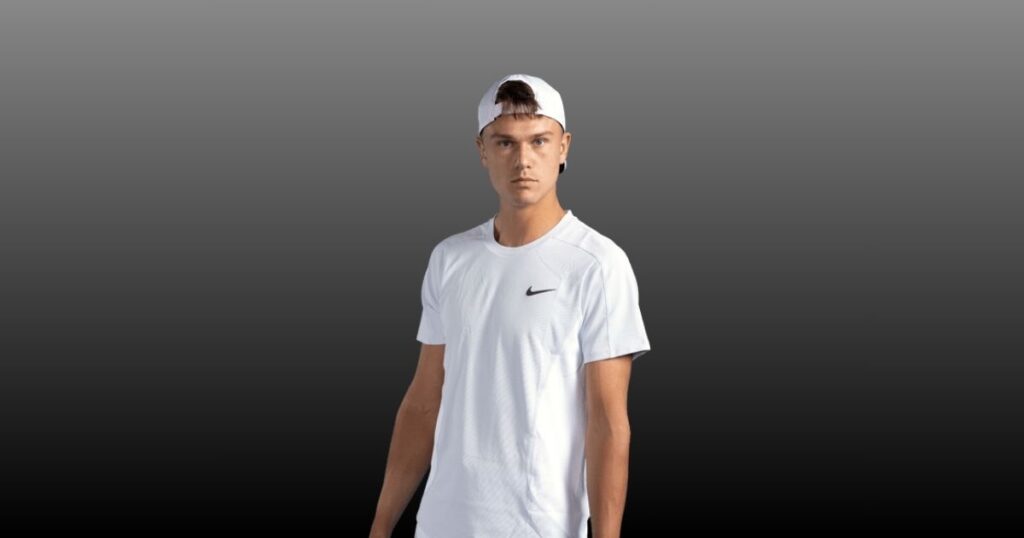 Holger Rune Biography: Early Life, Career, and Playing Style.